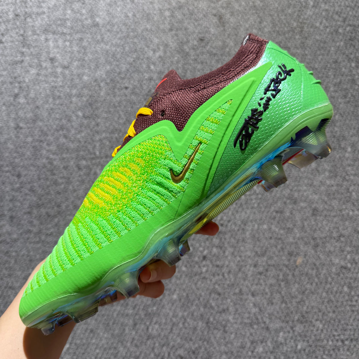 Travis Scott x Phantom 6 Low Elite FG