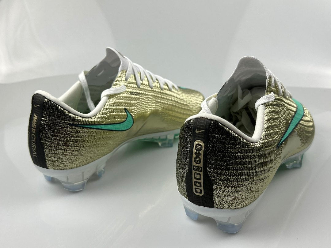 Superfly 11 Elite "Kylian Mbappé" FG