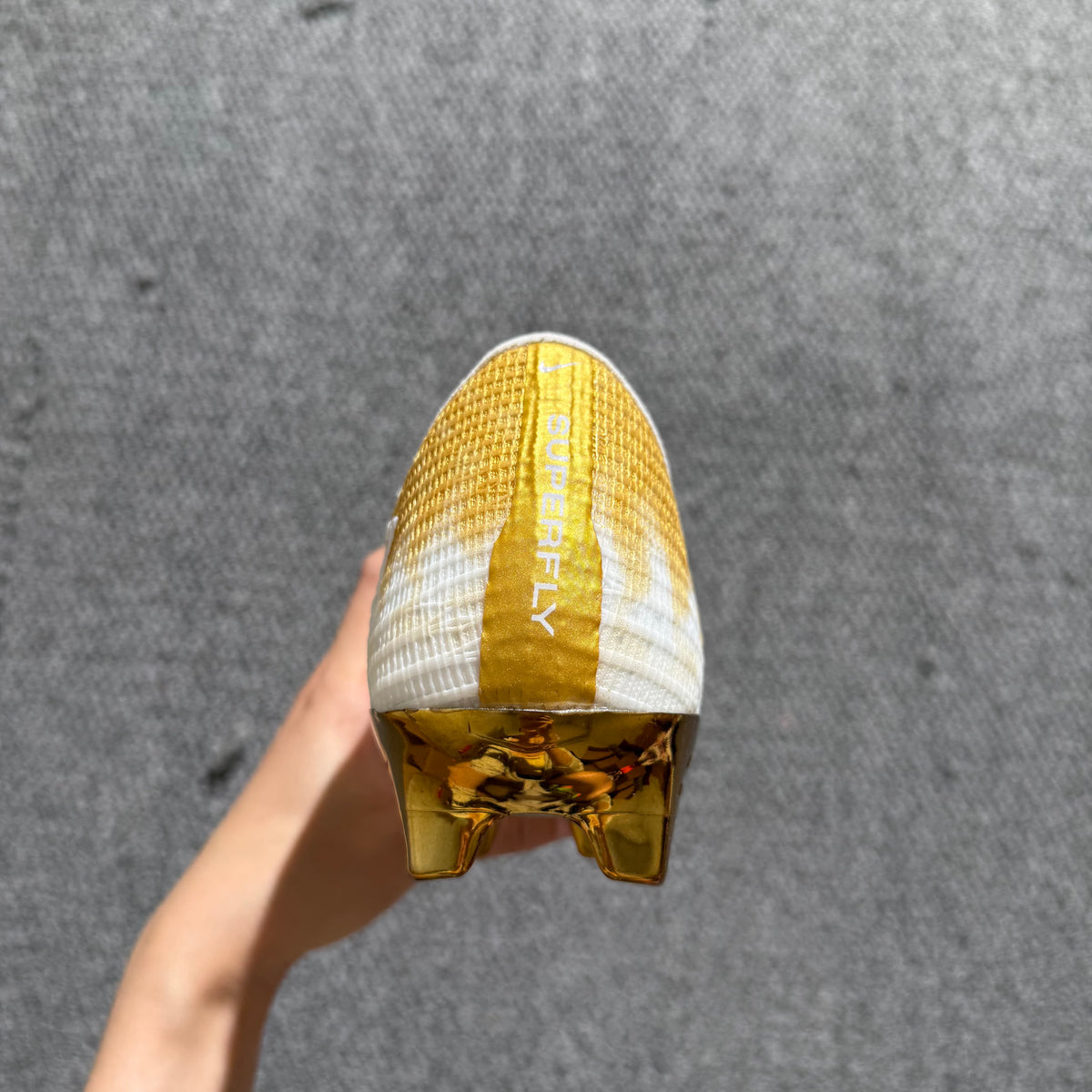 Superfly 11 Elite FG CR7 Gold Scorpion